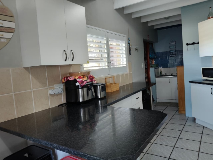 3 Bedroom Property for Sale in Wavecrest Eastern Cape